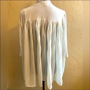 Flowy, White sheer sweater